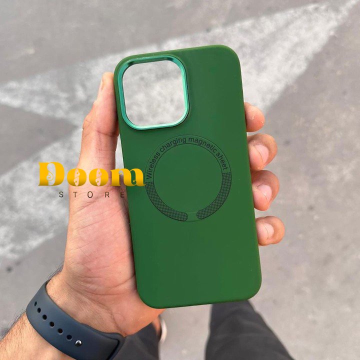 Rubber Magsafe case with metal buttons and camera frame