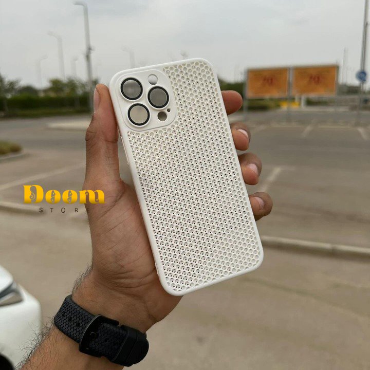 Dotted hard case with camera protection