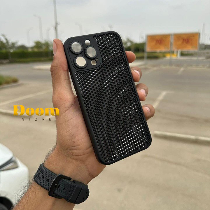 Dotted hard case with camera protection