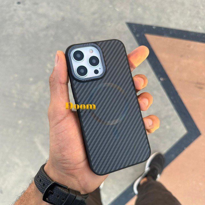 MagSafe carbonic case with metal camera frame