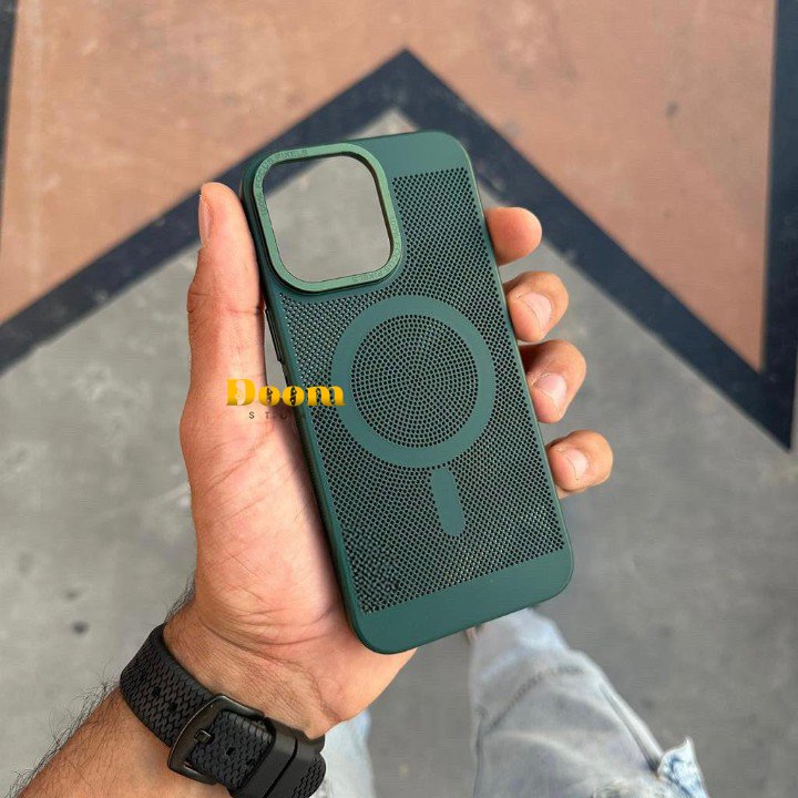 Trendy dotted Magsafe iPhone case in new colors