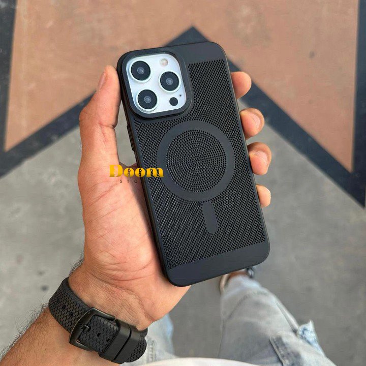 Trendy dotted Magsafe iPhone case in new colors