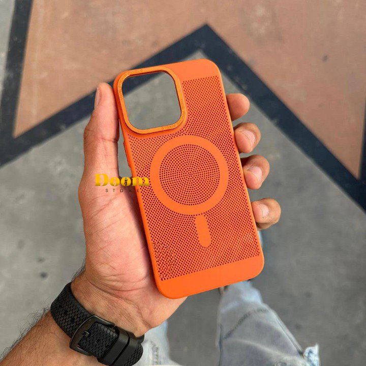 Trendy dotted Magsafe iPhone case in new colors