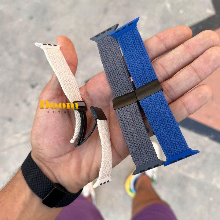 Fabric stretching apple watch strap with magnatic adjustable lock