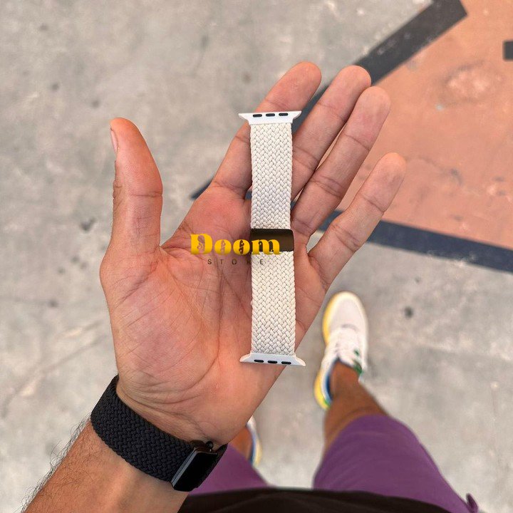Fabric stretching apple watch strap with magnatic adjustable lock