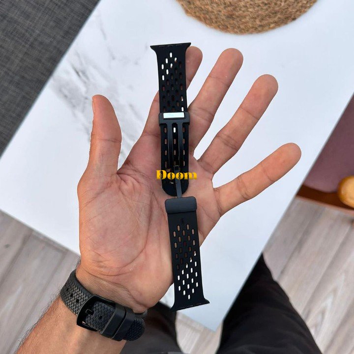 Magnetic silicone apple watch strap
