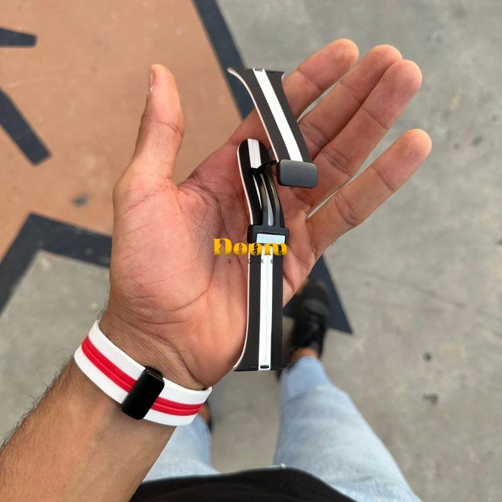 Magnetic silicone Apple watch strap with mixed colors