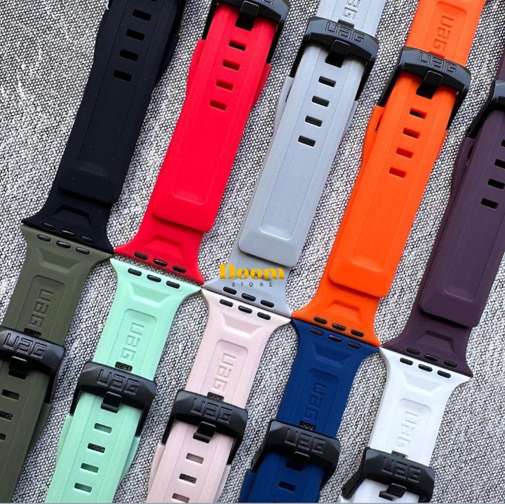 ORIGINAL UAG SILICONE APPLE WATCH STRAP