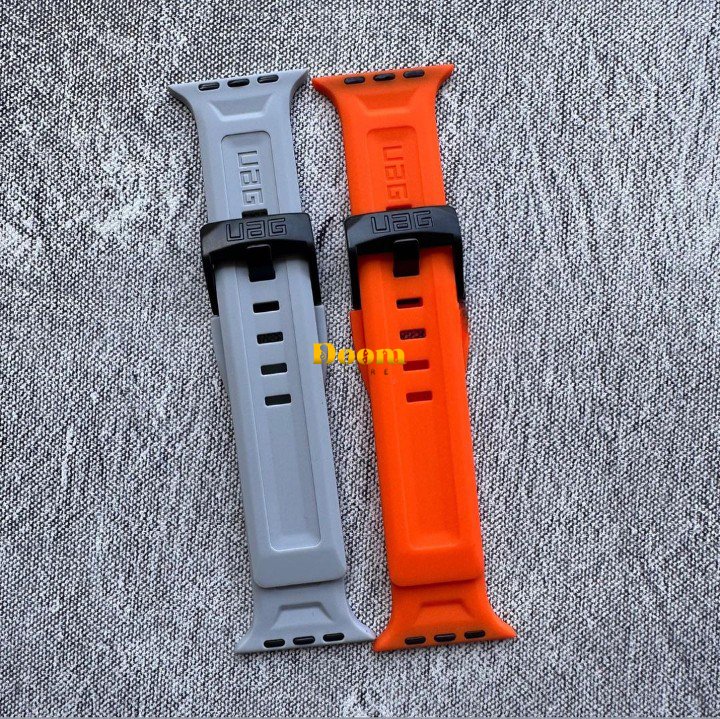 ORIGINAL UAG SILICONE APPLE WATCH STRAP